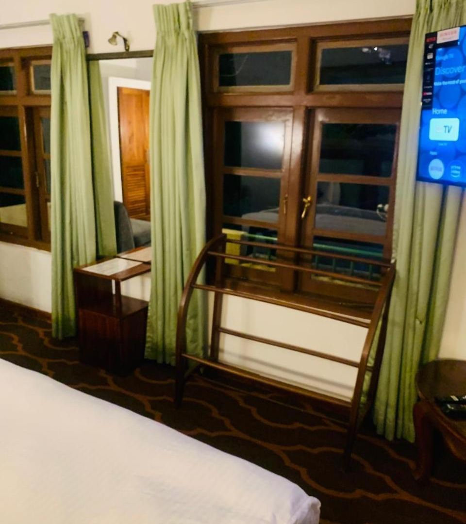 Tea Bush Hotel 3*