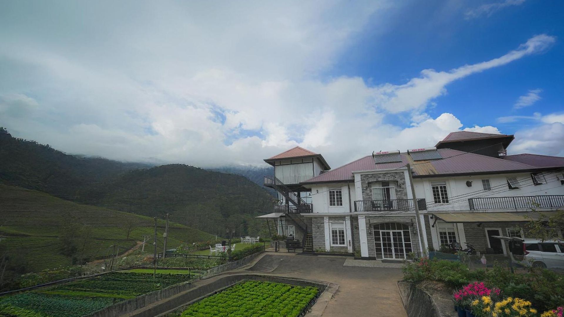 Friendly Hills Hotel Nuwara Eliya