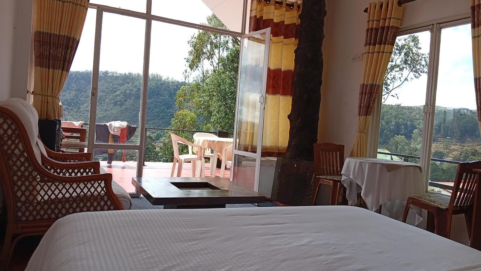 Homestay Woods Hut Nuwara Eliya
