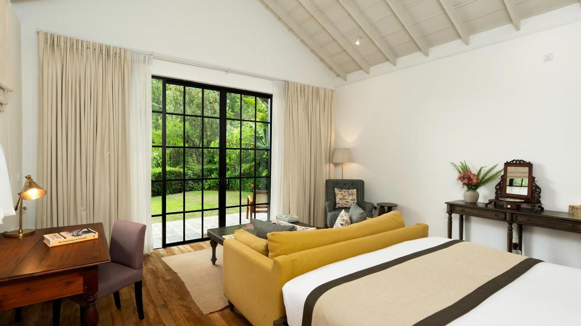 Villa Stafford Bungalow - Exclusive Luxury Within A Private Tea Estate *