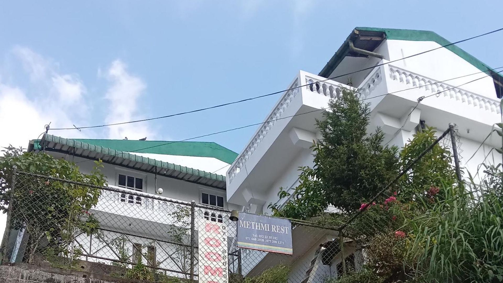 Guest house Methmi Rest *