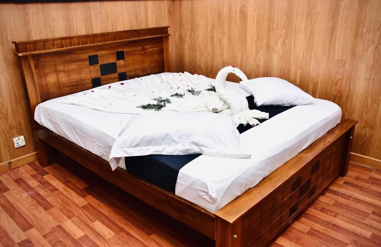 Nil Palace By Travabay Holidays Hotel Nuwara Eliya