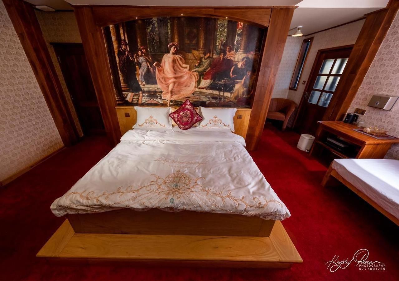 Villa Mahaeliya Rock Castle *