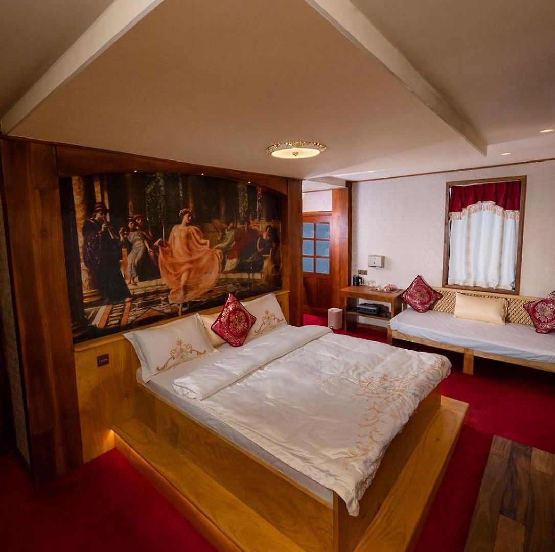 Villa Mahaeliya Rock Castle