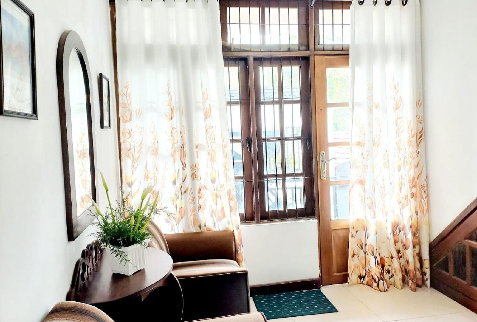 Lavish * Nuwara Eliya