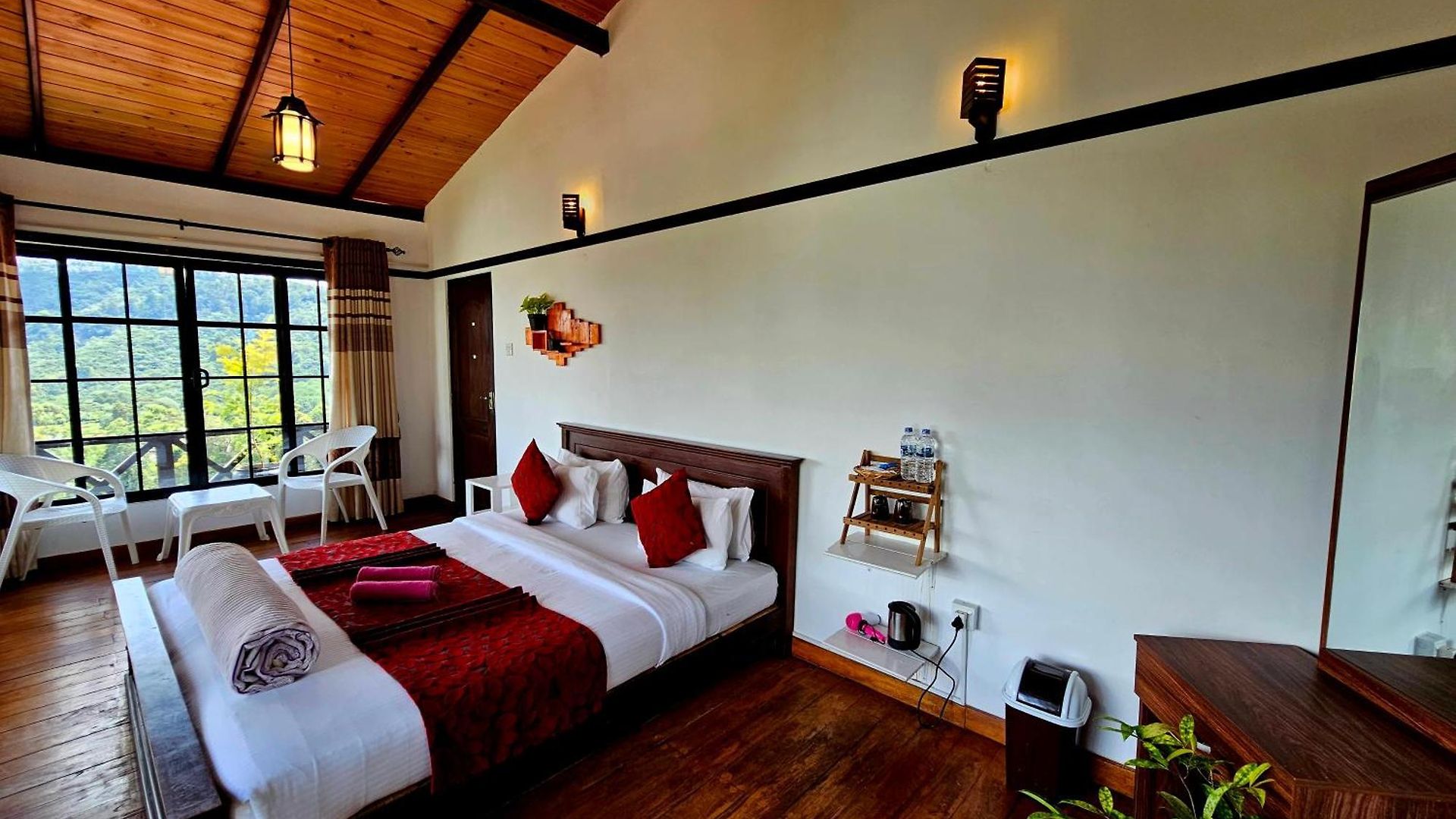 Chez Rooftop Hostel *