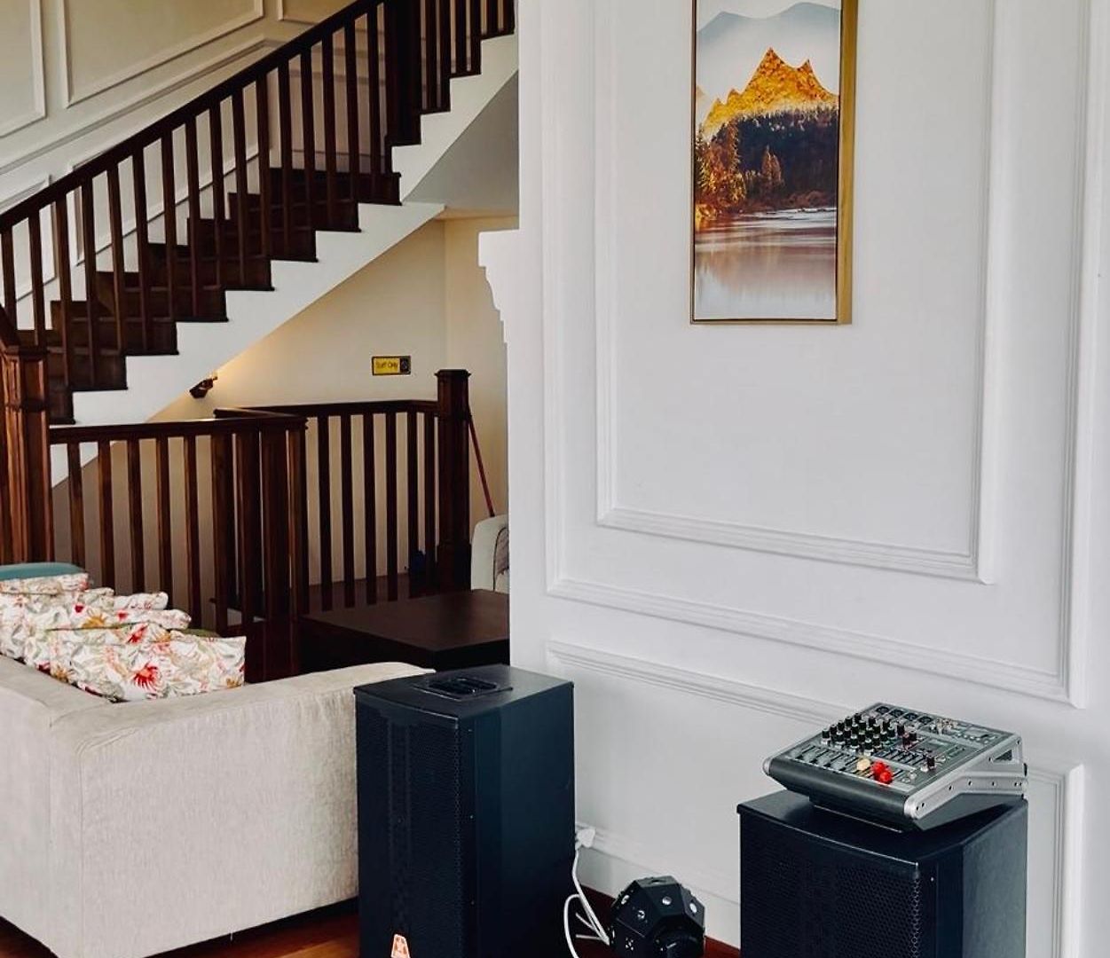 Nicholas Guest house *