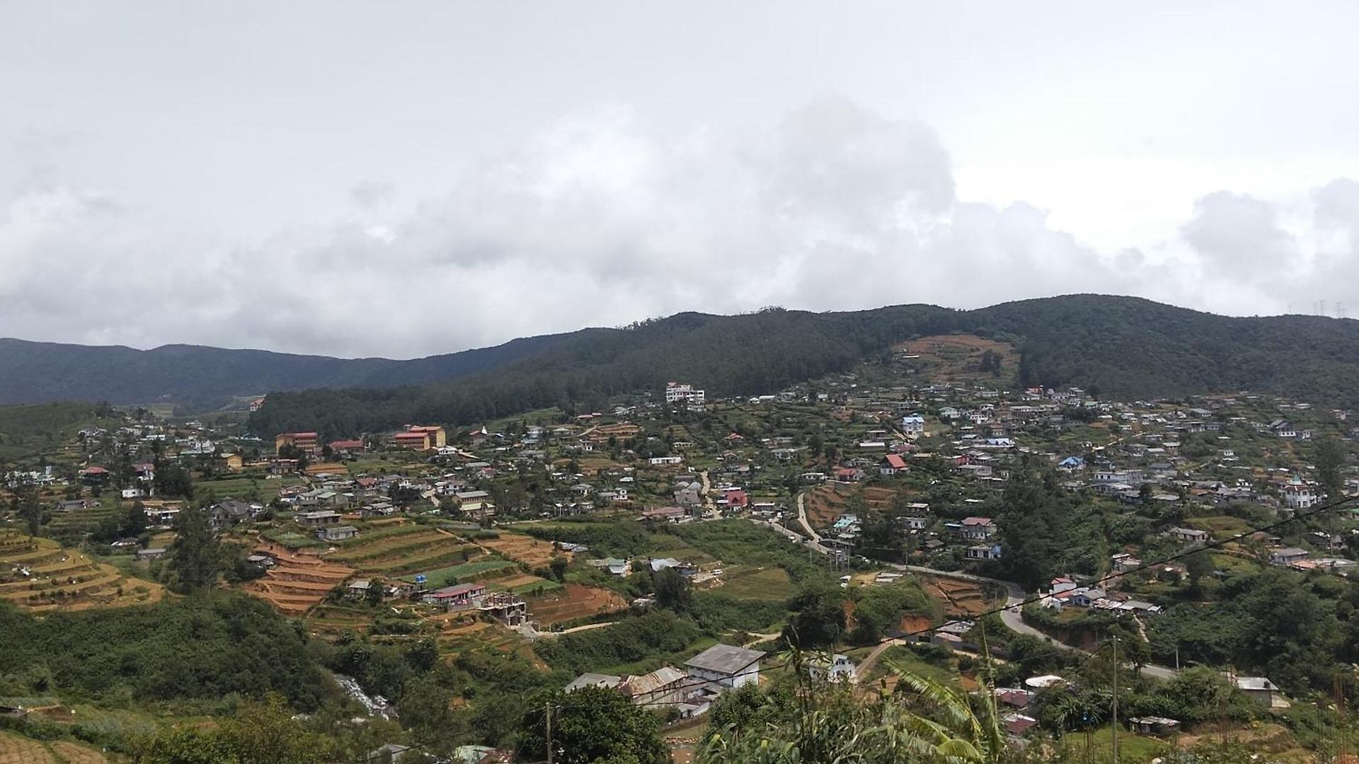 Rashini Mountain View Lodge *