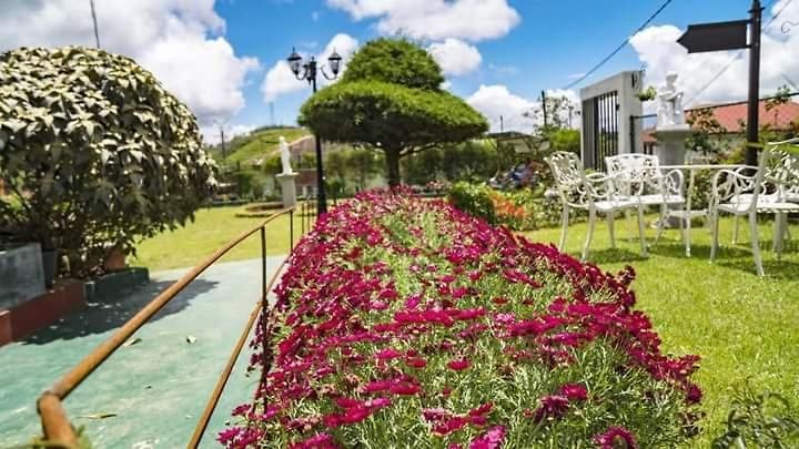 Resort The Rosedale Grand *