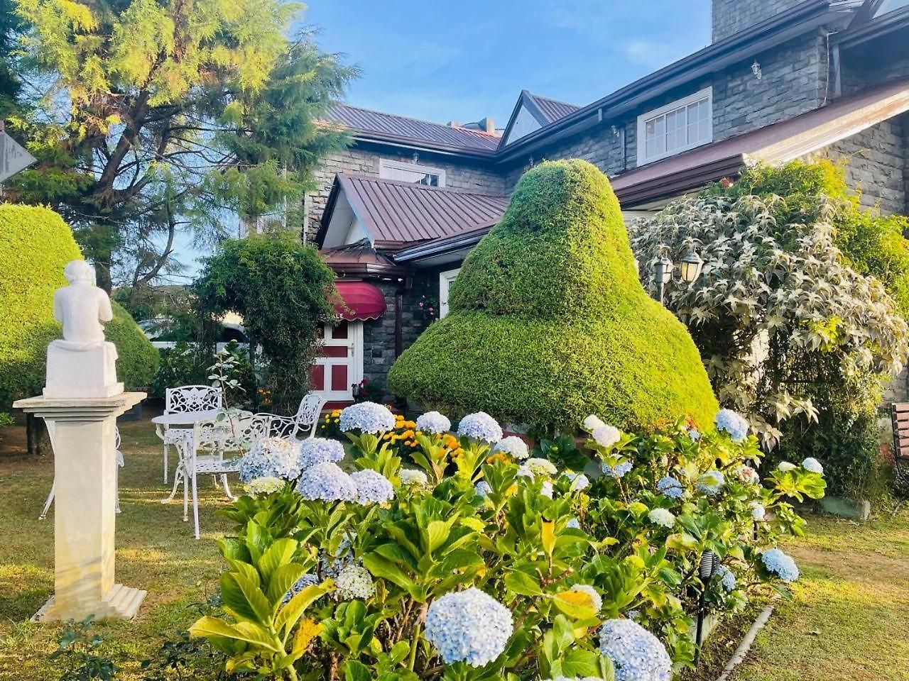 Resort The Rosedale Grand *