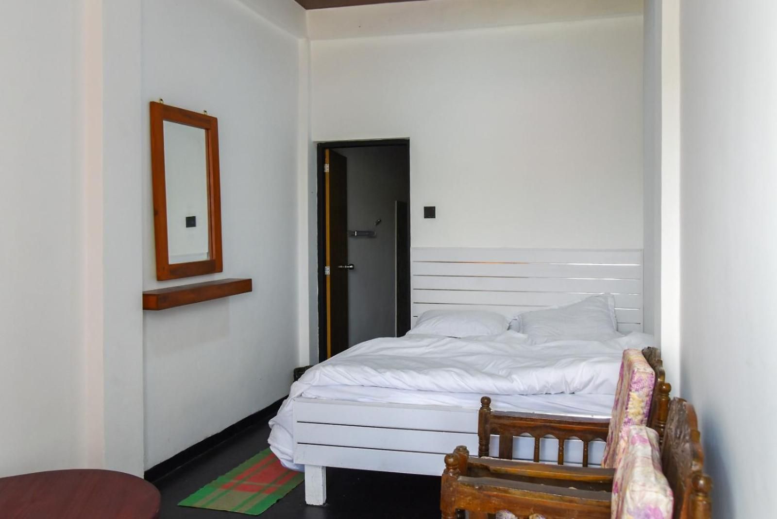 Hotel Shiny Cot *