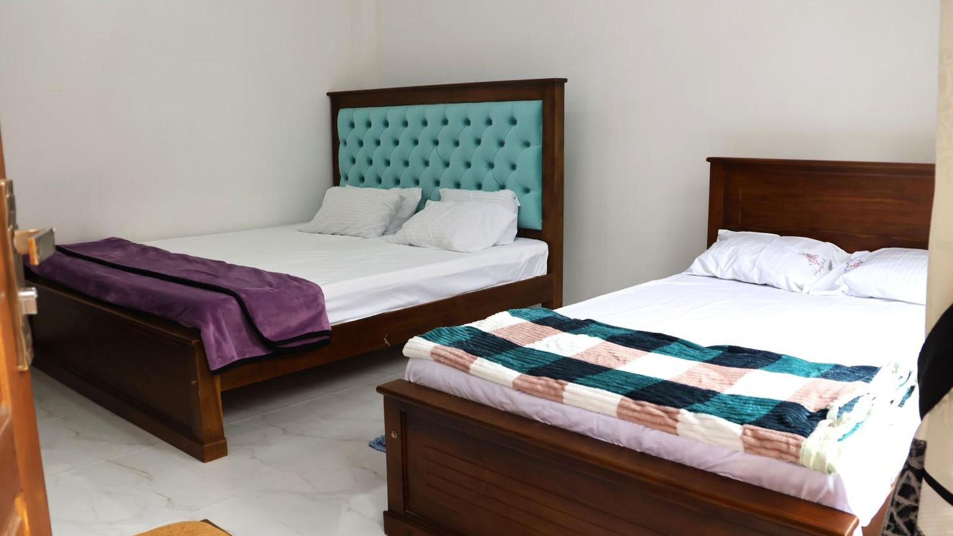 White Rose Villa, Guest house
