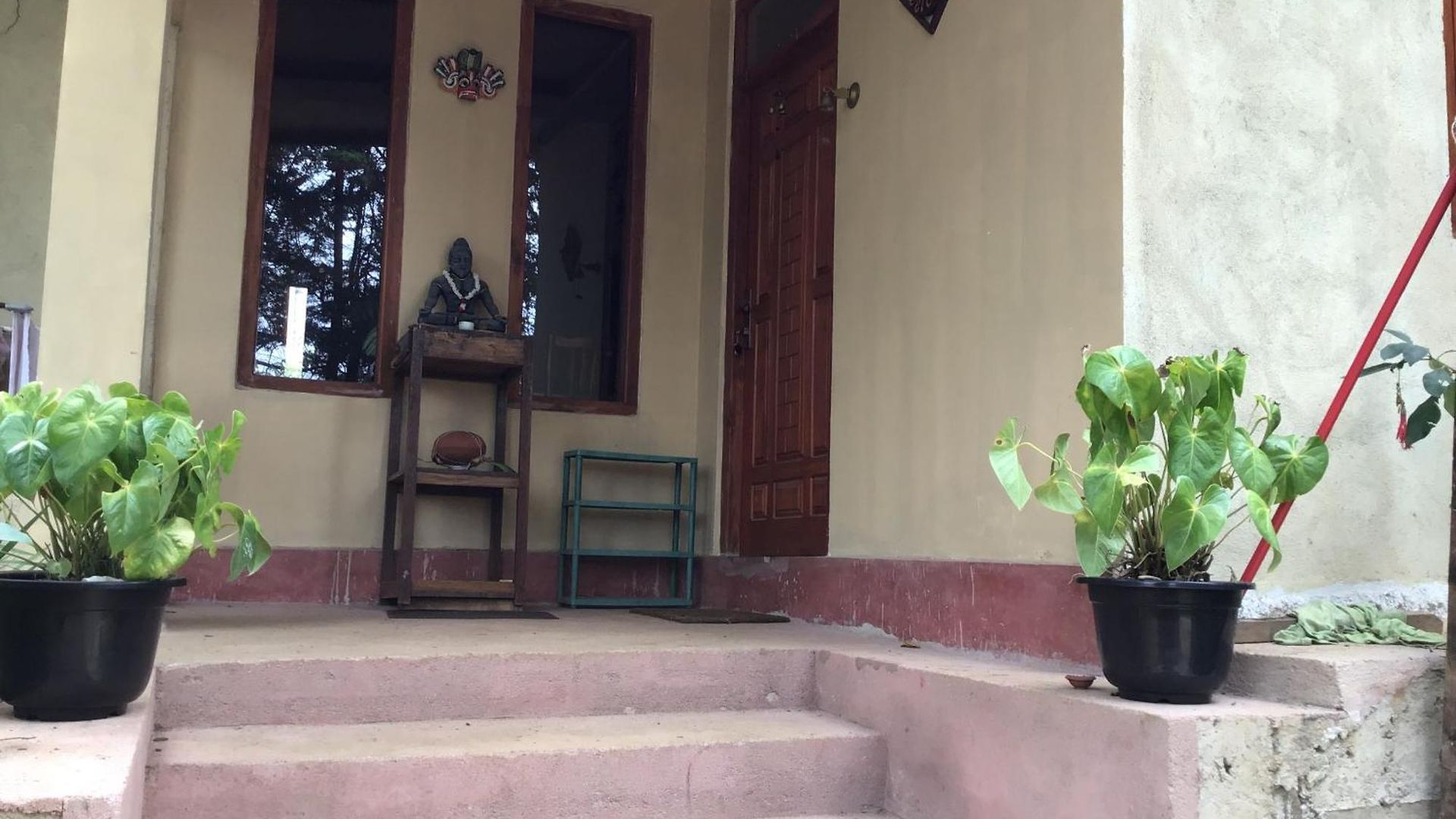 The Tea Planters * Nuwara Eliya