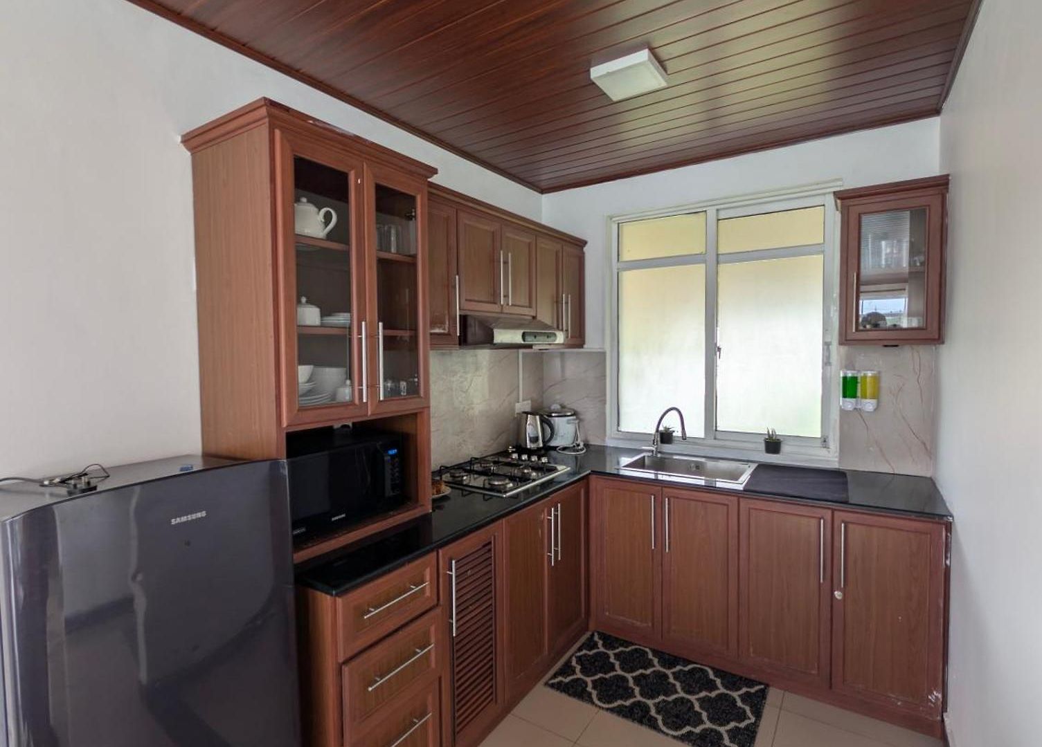 The Lakeside Apartment *