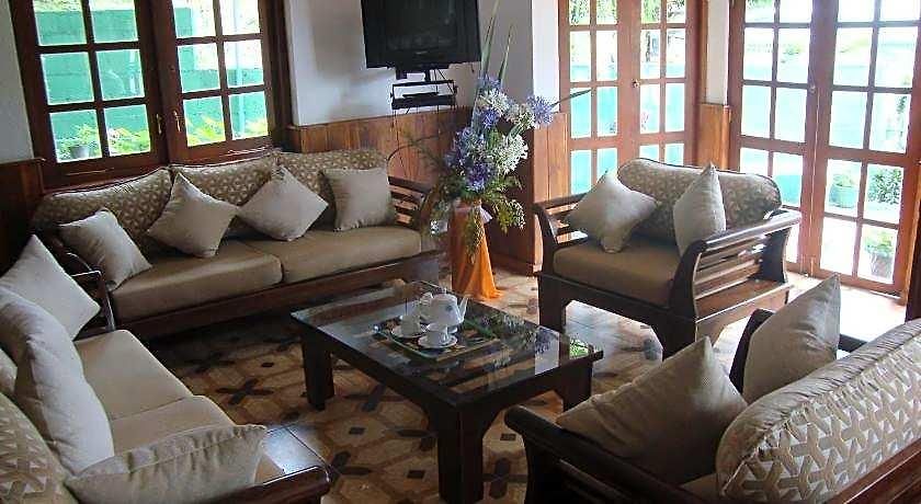 Richmond Inn 2*