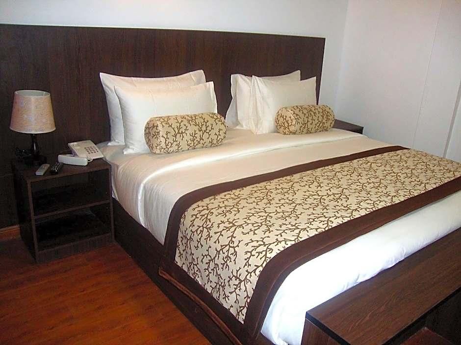Hotel Jojos 4*