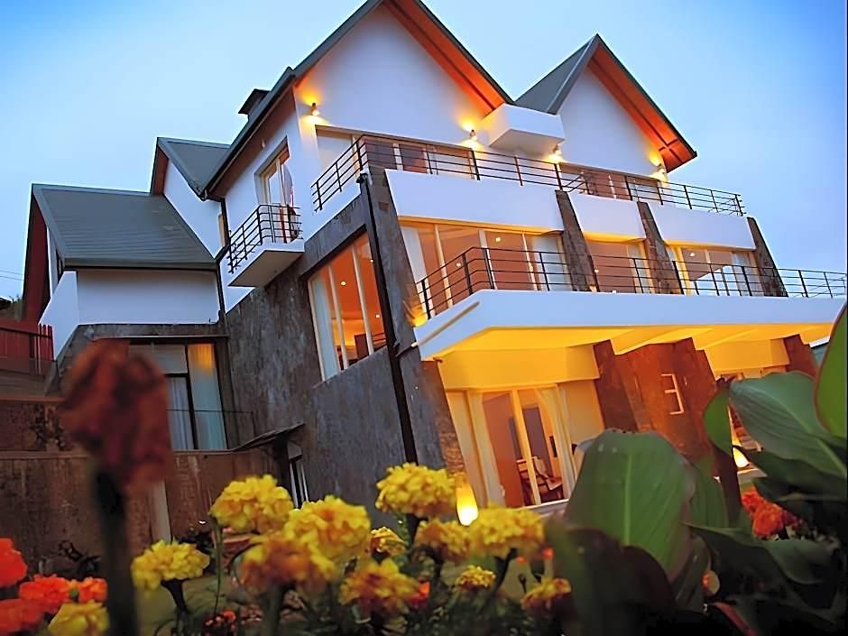 Villa Serenus Boutique *