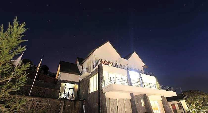 Villa Serenus Boutique Nuwara Eliya