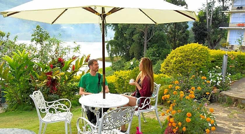 Hatton Summer House Hotel