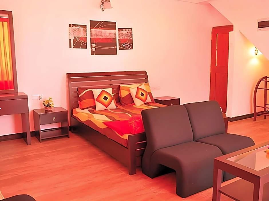 Hotel Hatton Summer House 4*