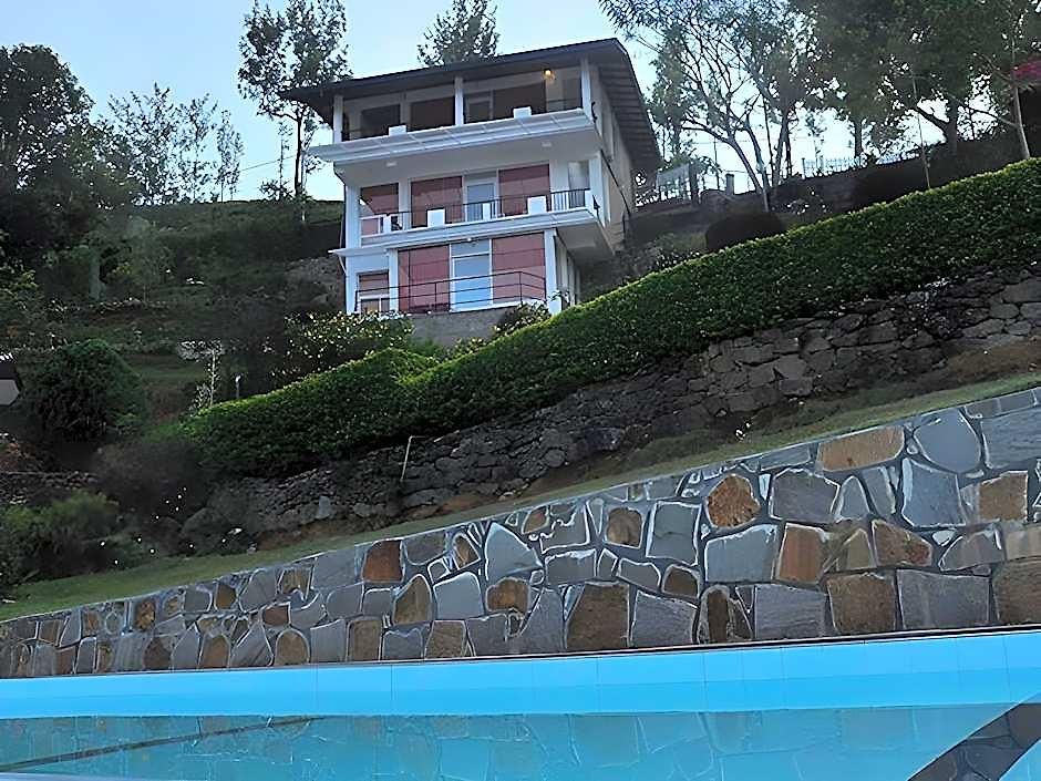 Hotel Hatton Summer House 4*