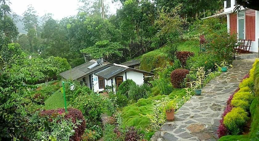 Hatton Summer House 4*