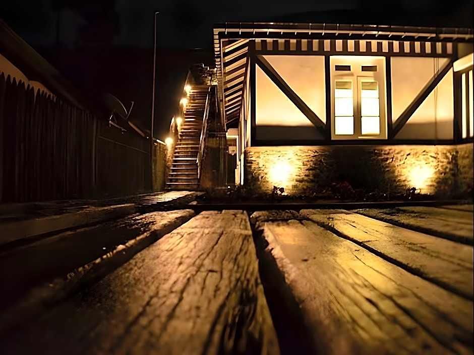 26. Loversleap Bed & Breakfast