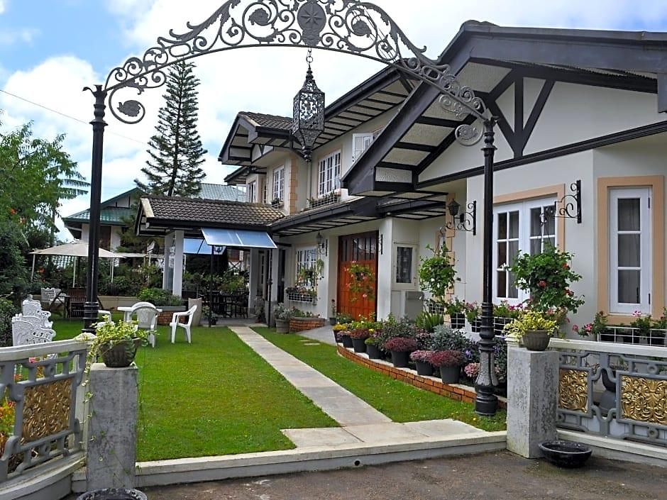 Guest house Cocoon Hills 4*