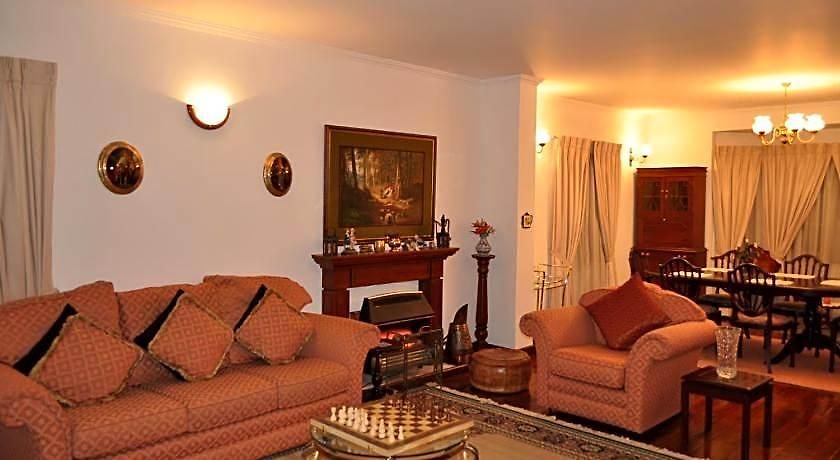 Cocoon Hills Guest house