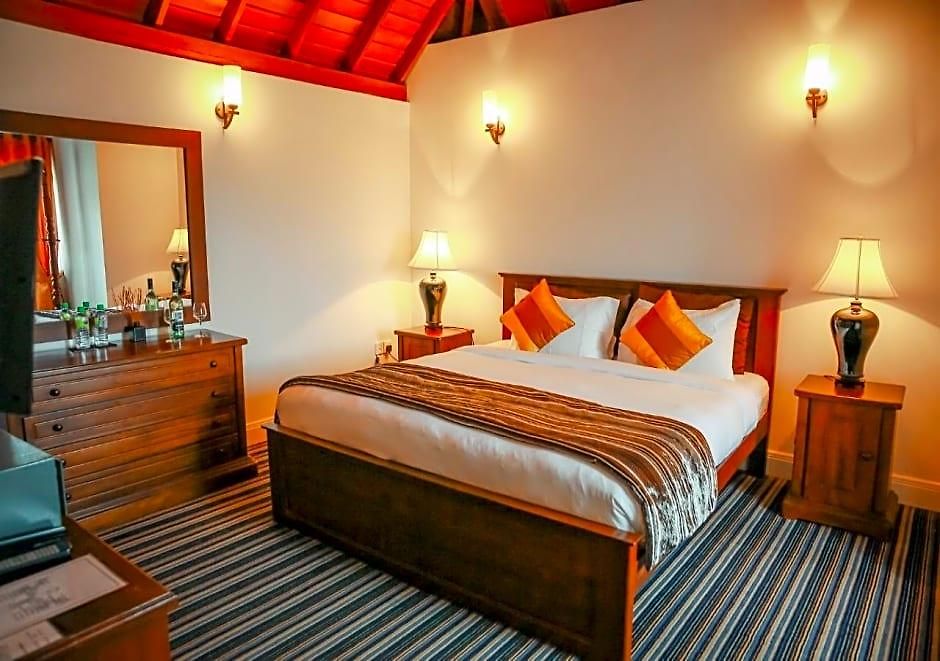 Little England By Celeste Hotel 4*