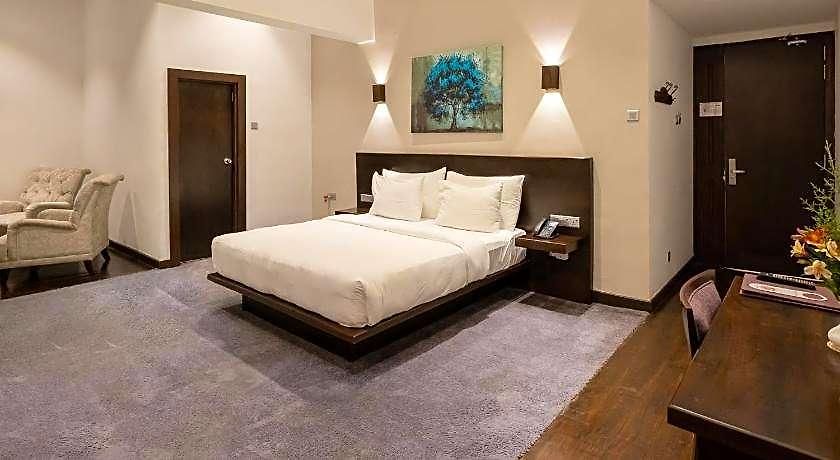 Galway Forest Hotel 2*