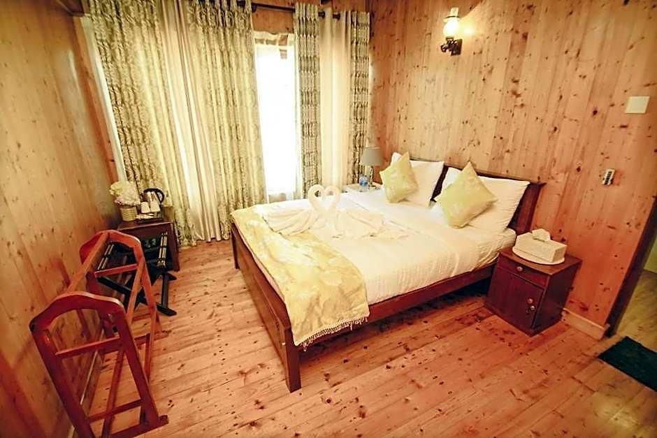 Sarah Hotel 3*