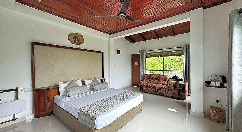 Ramboda Falls Hotel 4*