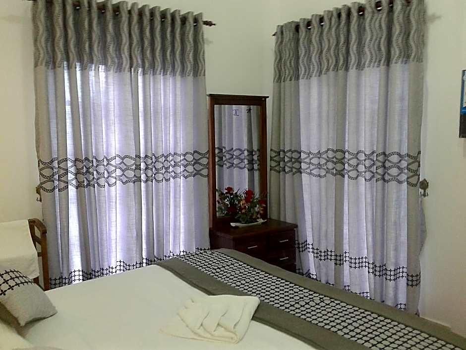 Bed & Breakfast The Royal Terrace