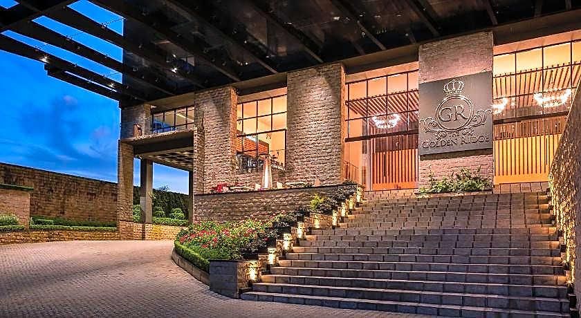 The Golden Ridge 3*