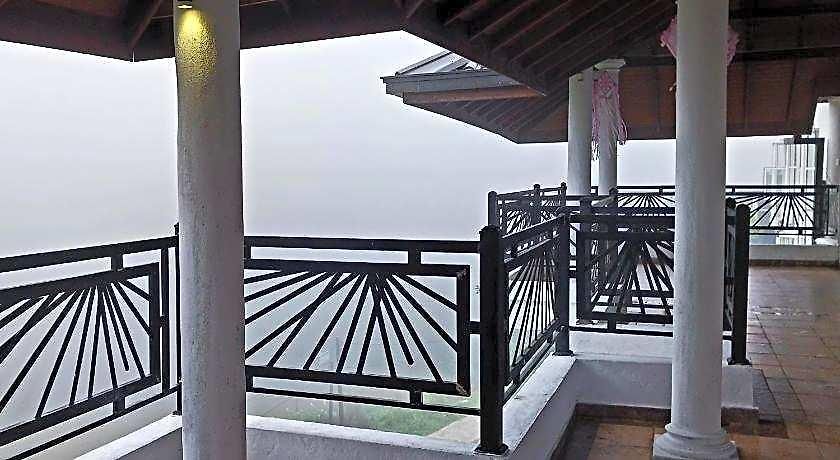 Drizzle Ridge Hotel