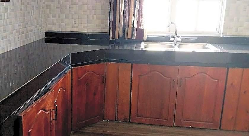 Drizzle Ridge Hotel 4*