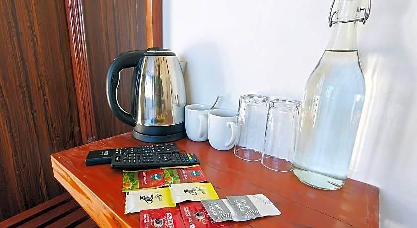 Aaradhya Hotel 4*