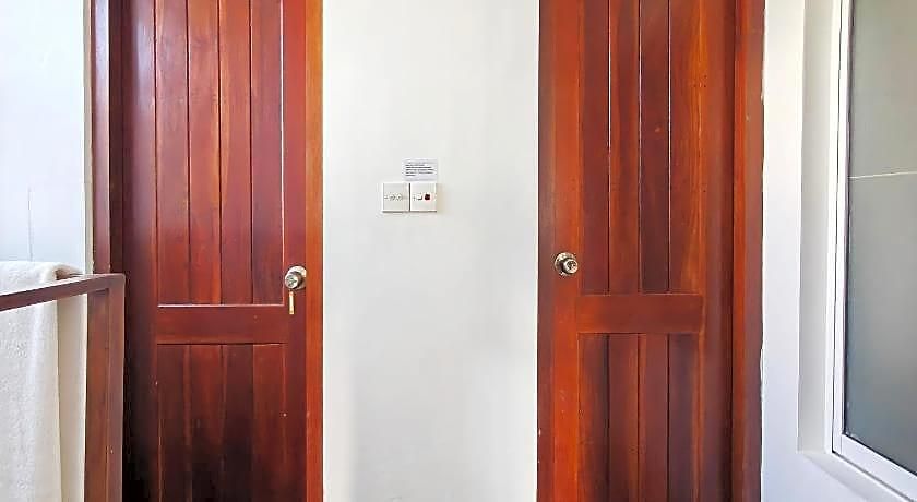 Aaradhya Hotel 4*