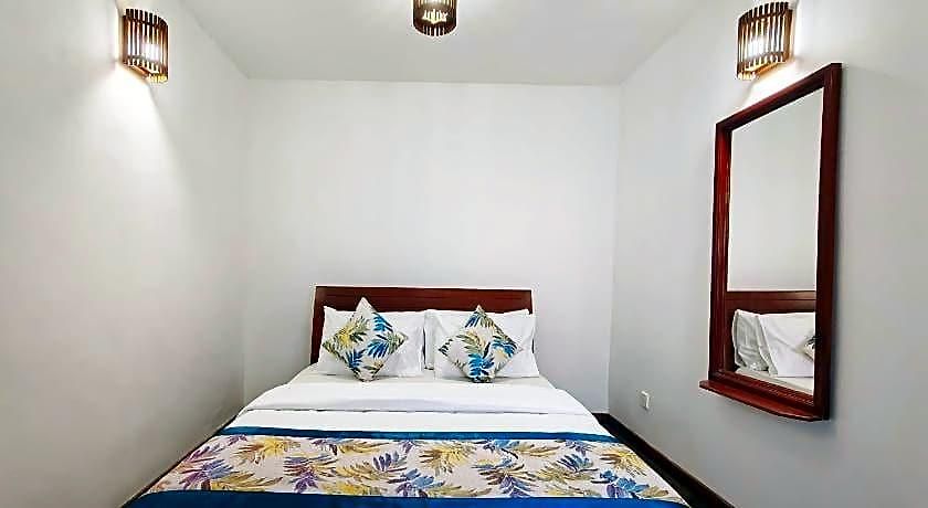 Hotel Aaradhya 4*