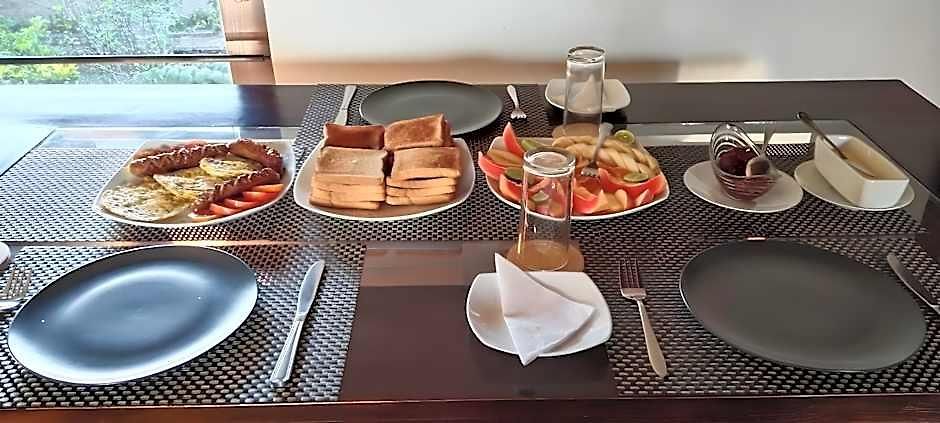 Thalagala Oya & Restaurant *