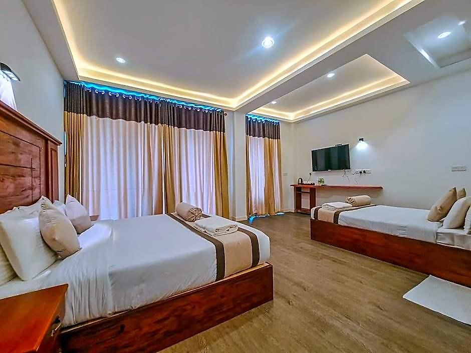 Rich Hotel 4*