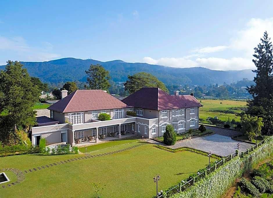 The Bellwood Manor Hotel
