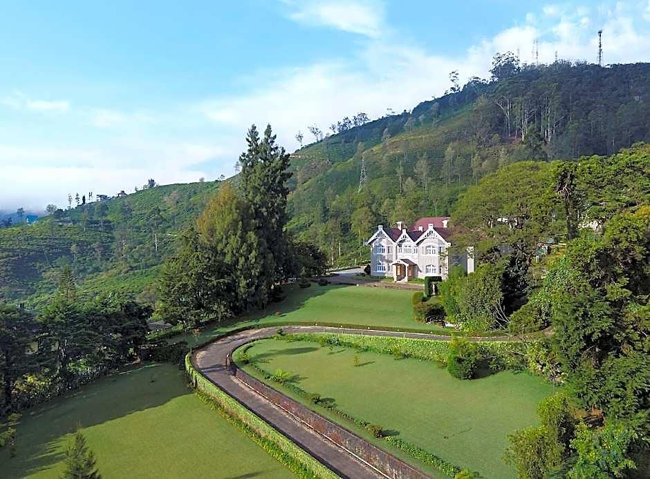 The Bellwood Manor Hotel