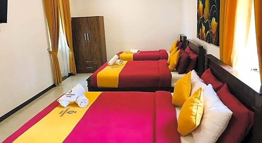 Hotel Queensland 3*