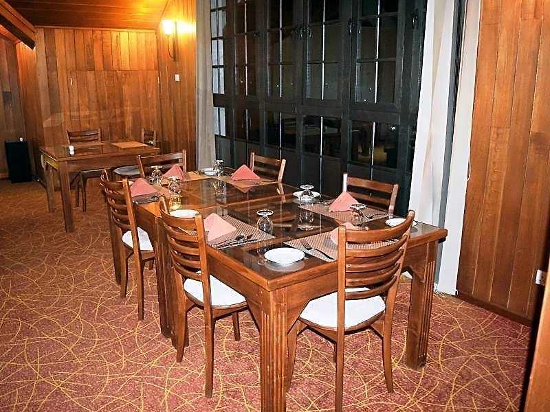 Daffodils Hotel
