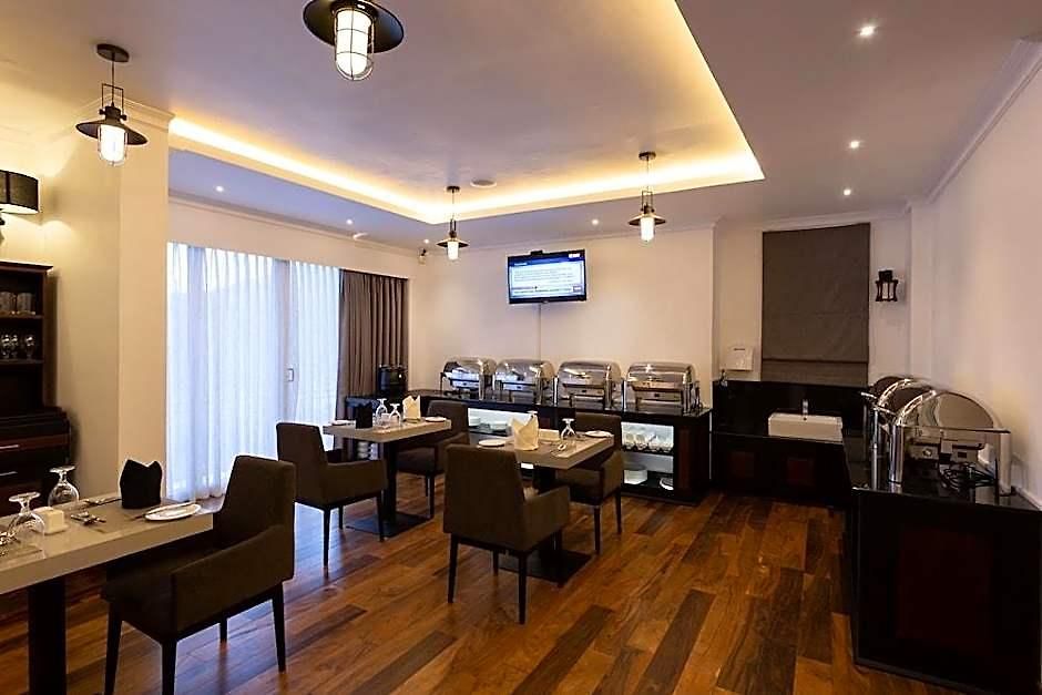 Grand Turf 5* Nuwara Eliya