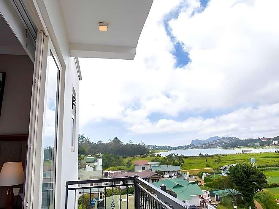 Grand Turf Hotel