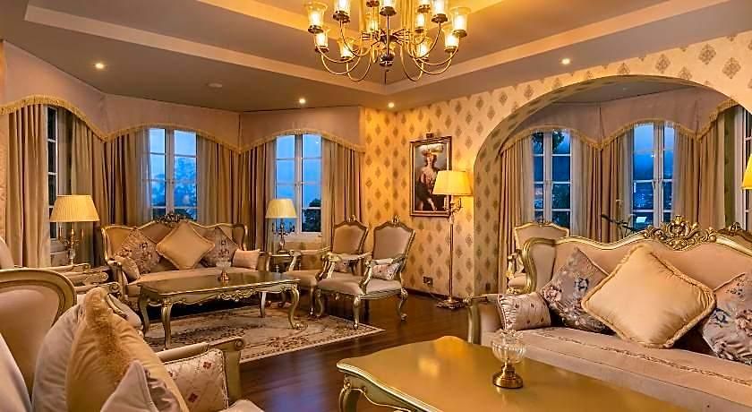 The Westbury Palace 5* Nuwara Eliya