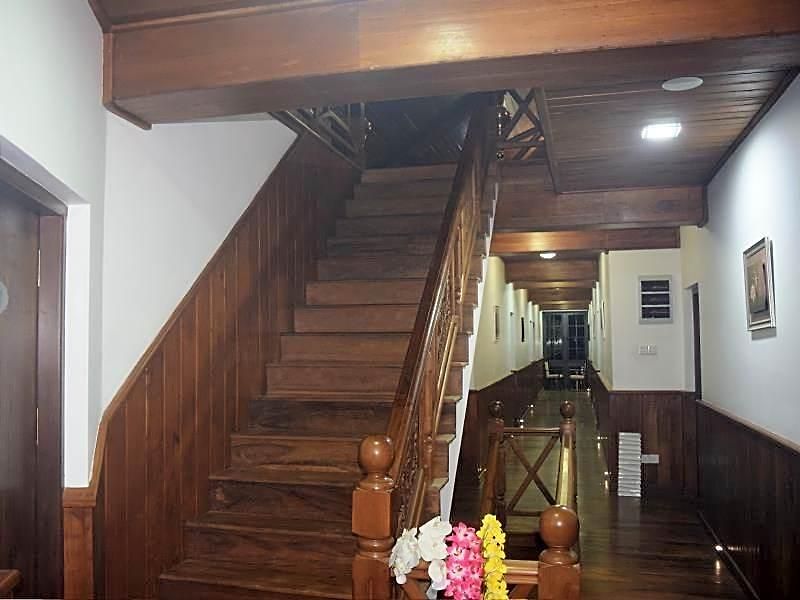 Hotel Daffodils Nuwara Eliya